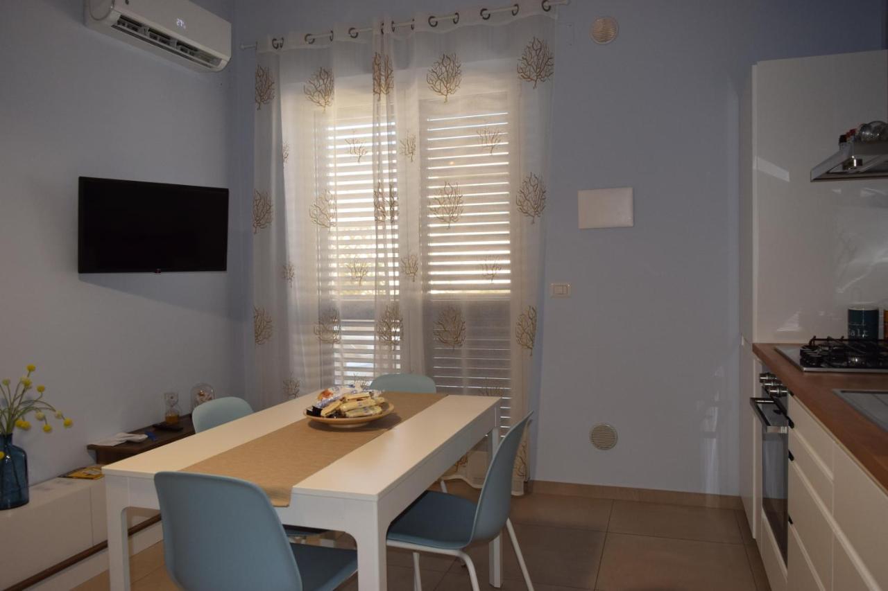Casa Vacanze Lombardo Santa Teresa Di Riva Eksteriør billede
