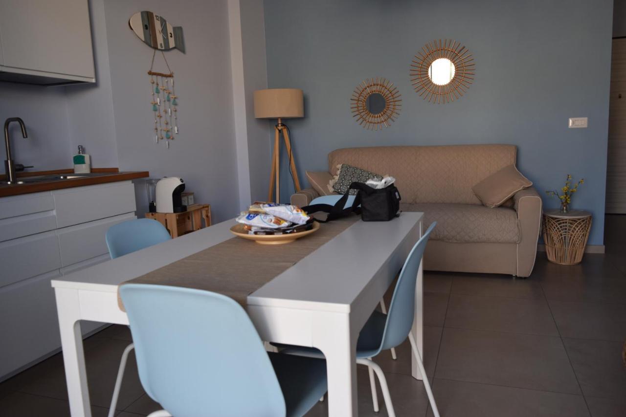 Casa Vacanze Lombardo Santa Teresa Di Riva Eksteriør billede