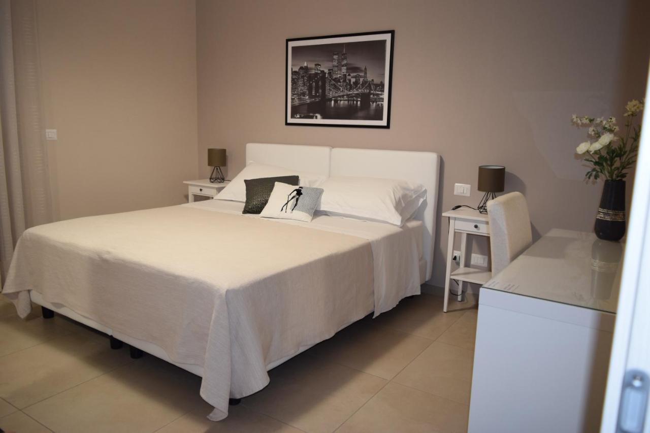 Casa Vacanze Lombardo Santa Teresa Di Riva Eksteriør billede