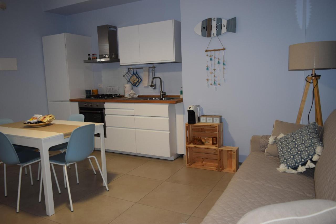 Casa Vacanze Lombardo Santa Teresa Di Riva Eksteriør billede