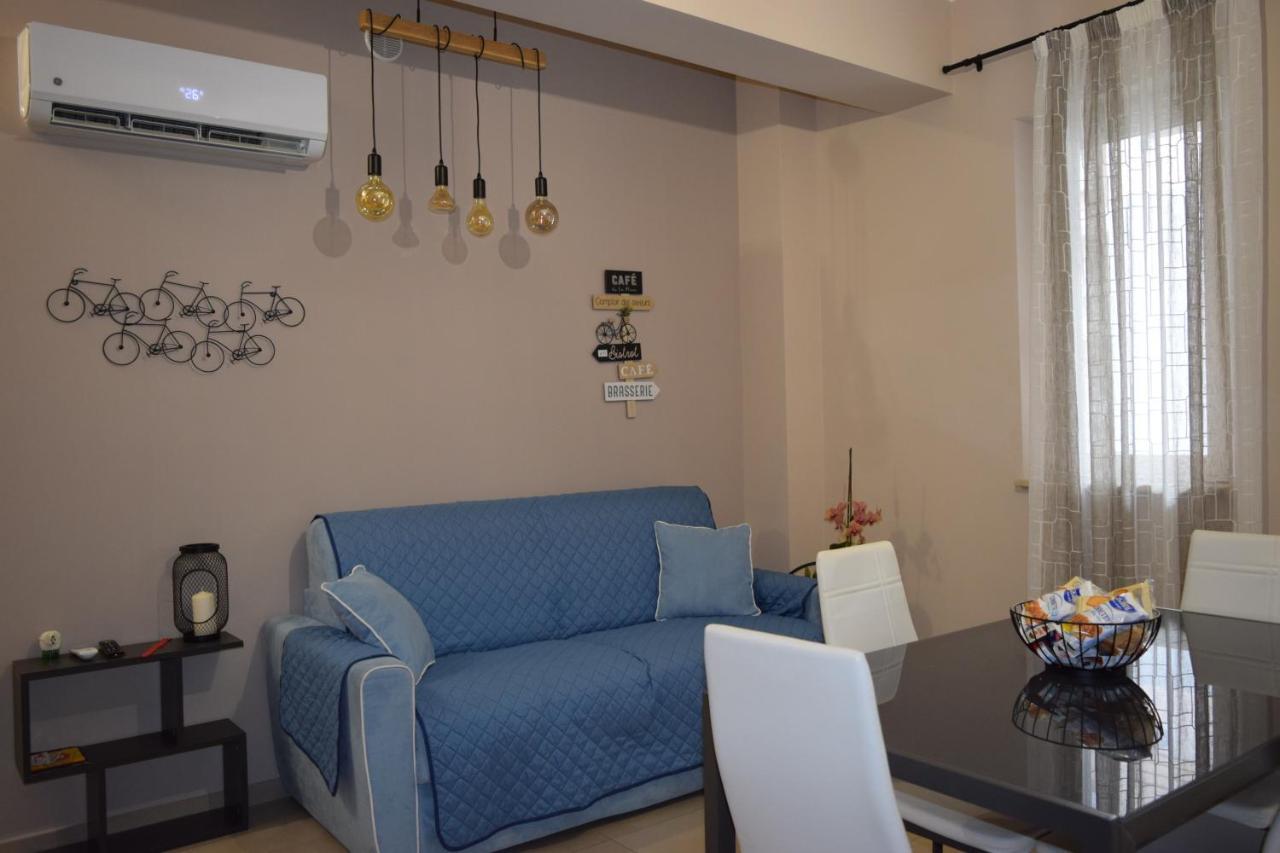 Casa Vacanze Lombardo Santa Teresa Di Riva Eksteriør billede