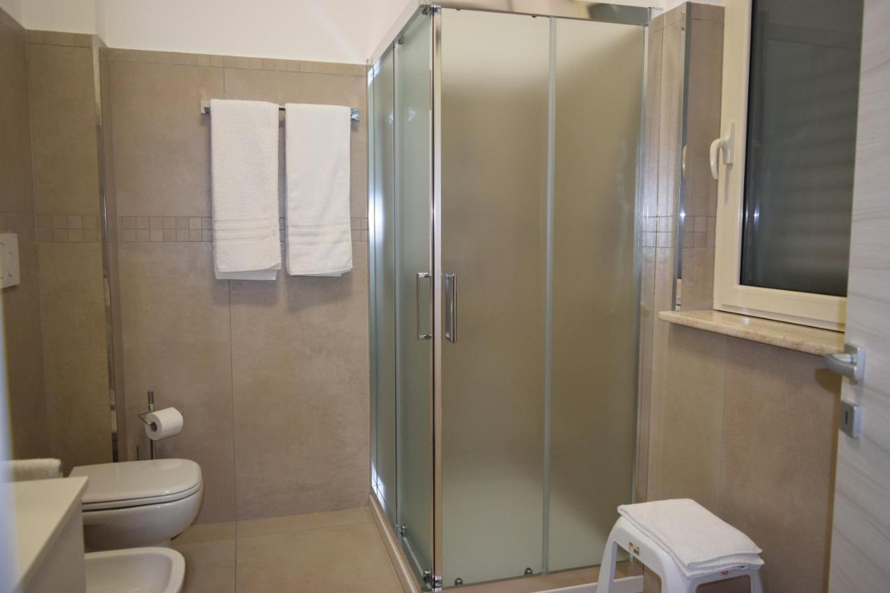 Casa Vacanze Lombardo Santa Teresa Di Riva Eksteriør billede