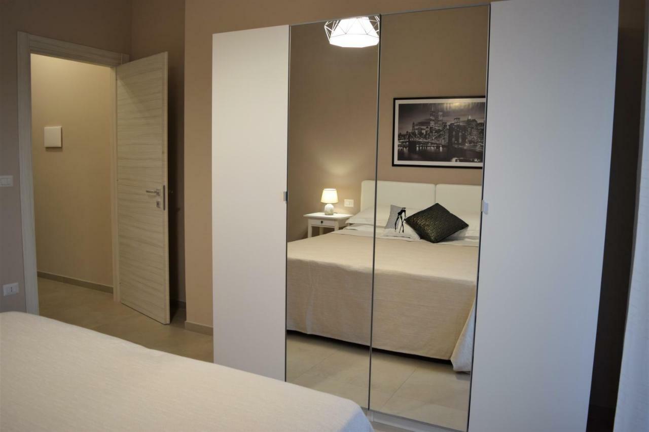 Casa Vacanze Lombardo Santa Teresa Di Riva Eksteriør billede